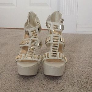 Body Central white and gold gem pumps